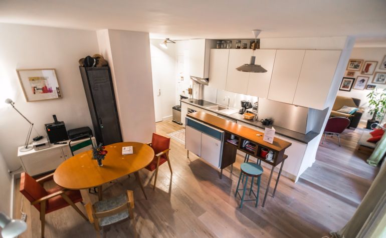 Paris Apartment Rental, Vacation in Paris
Enjoy spending time together in this spacious and bright kitchen. #ParisApartmentRentals