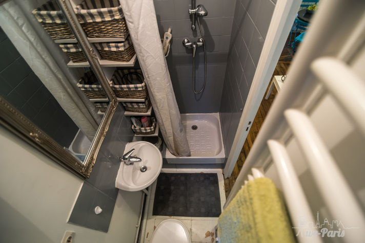 Paris vacation rental 
Great apartment in the 11th district. Cosy bathroom