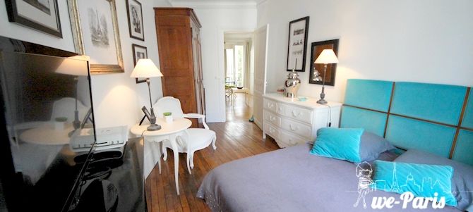 Paris Apartment Rental, Vacation in Paris
Sit down and relax after a long day of exploring Paris in this cozy Living Room / Kitchen. 