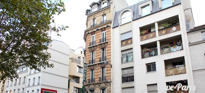 Paris Apartment Rental, Vacation in Paris
Sit down and relax after a long day of exploring Paris in this cozy Living Room / Kitchen. 