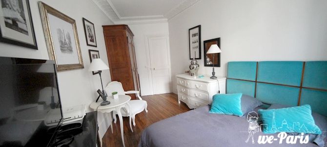 Paris Apartment Rental, Vacation in Paris
Sit down and relax after a long day of exploring Paris in this cozy Living Room / Kitchen. 