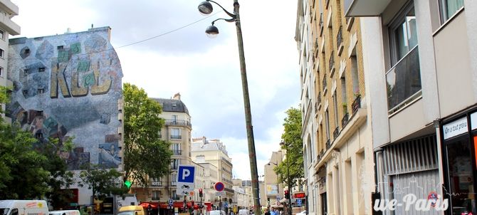 Paris Apartment Rental, Vacation in Paris
Sit down and relax after a long day of exploring Paris in this cozy Living Room / Kitchen. 