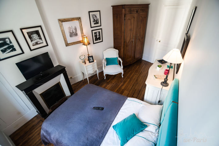 Paris vacation rental 
Great apartment in the 11th district. Come relax in this spacious and colored bedroom!
