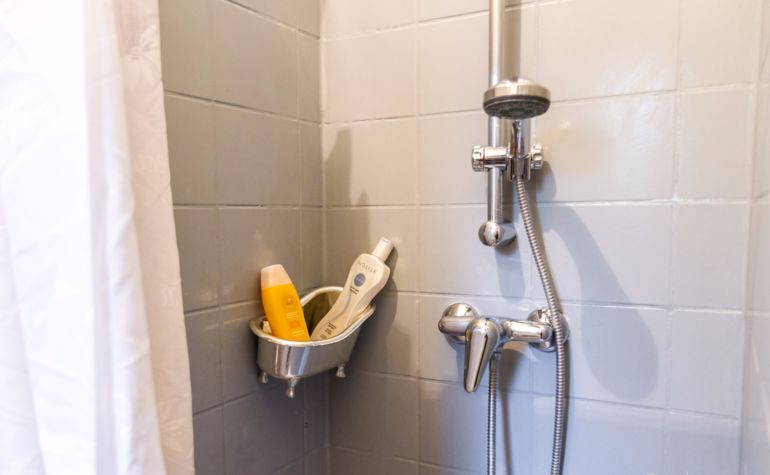 Paris vacation rental 
Great apartment in the 11th district. Cosy bathroom