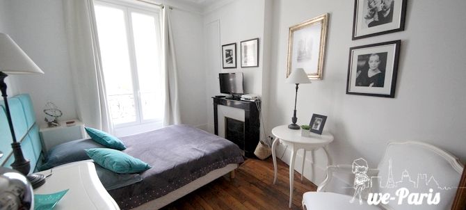 Paris Apartment Rental, Vacation in Paris
Sit down and relax after a long day of exploring Paris in this cozy Living Room / Kitchen. 