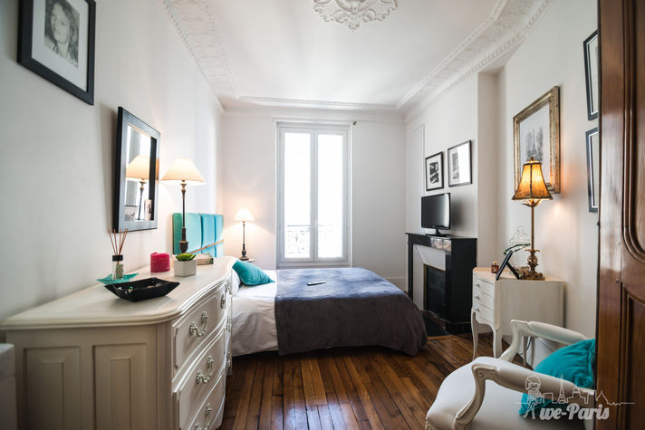 Paris vacation rental 
Great apartment in the 11th district. Come relax in this spacious and colored bedroom!