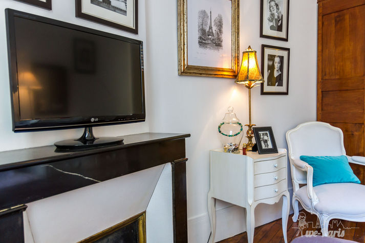 Paris vacation rental 
Great apartment in the 11th district. Come relax in this spacious and colored bedroom!