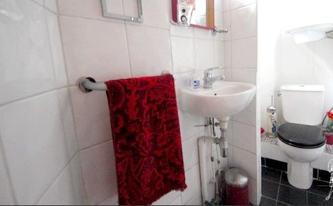 Paris Apartment Rental, Vacation in Paris
Rest and relax after a long day of discovering Paris in this quaint little studio apartment.