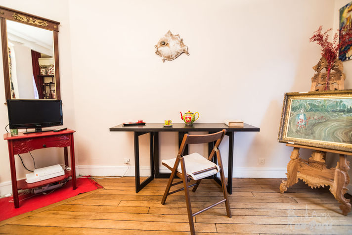 Paris Apartment Rental, Vacation in Paris
Rest and relax after a long day of discovering Paris in this quaint little studio apartment. #ParisApartmentRental