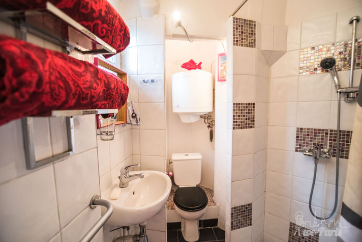 Paris Apartment Rental, Vacation in Paris
Rest and relax after a long day of discovering Paris in this quaint little studio apartment. #ParisApartmentRental