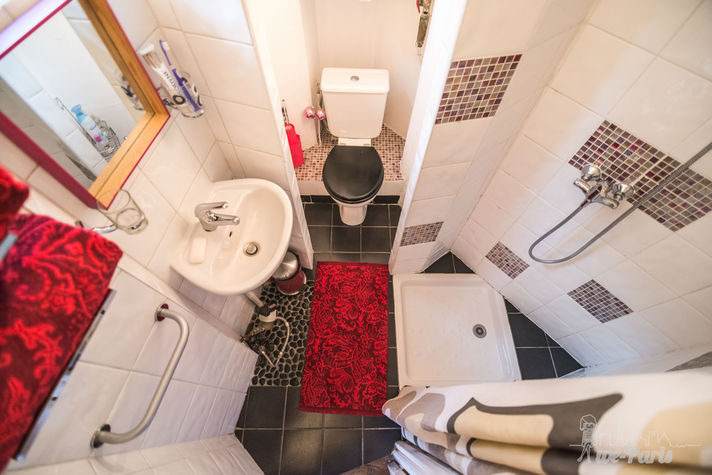 Paris Apartment Rental, Vacation in Paris
Rest and relax after a long day of discovering Paris in this quaint little studio apartment. #ParisApartmentRental