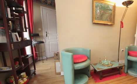 Paris Apartment Rental, Vacation in Paris
Rest and relax after a long day of discovering Paris in this quaint little studio apartment. #ParisApartmentRental