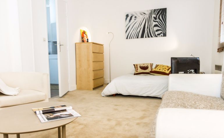 Paris Apartment Rentals, Vacation in Paris
Rent and relax with we-Paris in the wild Safari Apartment! #ParisApartmentRentals #VacationinParis