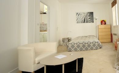 Paris Apartment Rentals, Vacation in Paris
Rent and relax with we-Paris in the wild Safari Apartment! #ParisApartmentRentals #VacationinParis