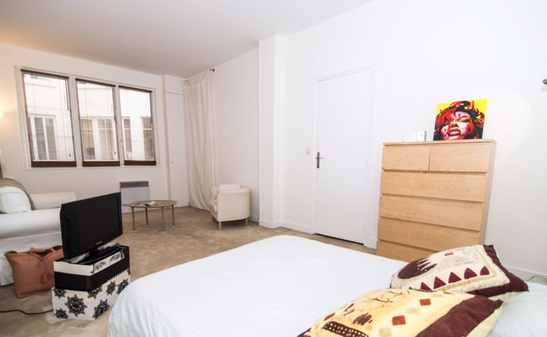 Paris Apartment Rentals, Vacation in Paris
Rent and relax with we-Paris in the wild Safari Apartment! #ParisApartmentRentals #VacationinParis