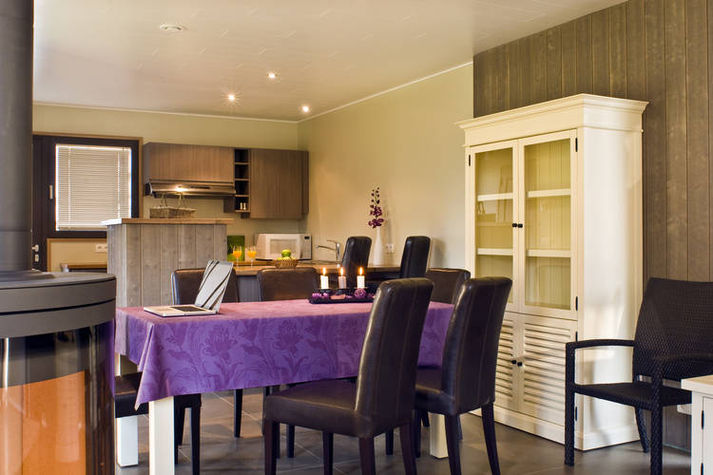 DiningRoom