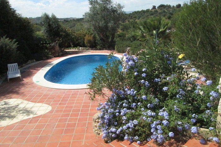 PoolOfHouse