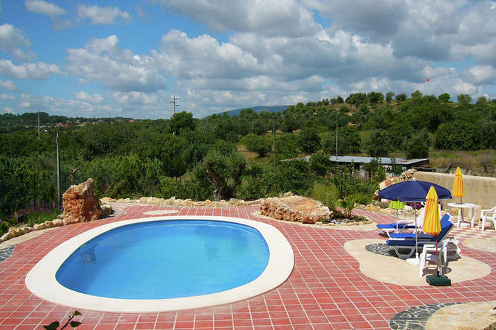 PoolOfHouse