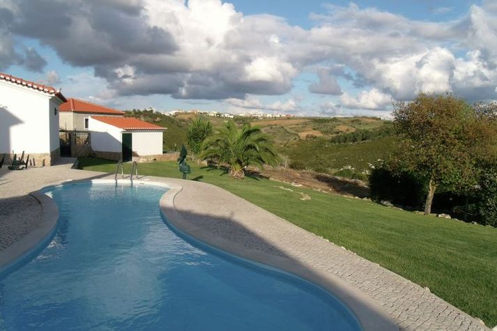 PoolOfHouse