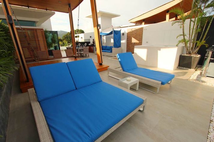 Sunbeds on the terrace for sunbathing