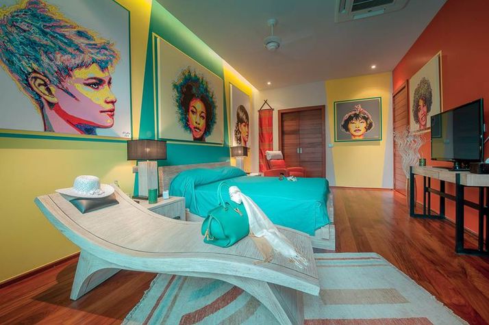Green modern style bedroom