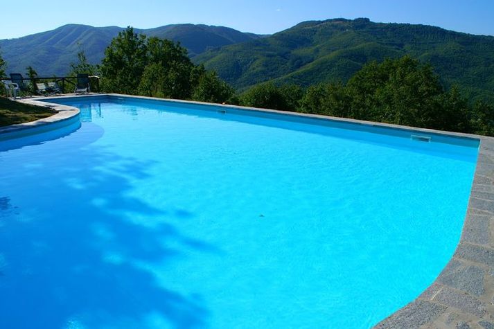 PoolOfHouse