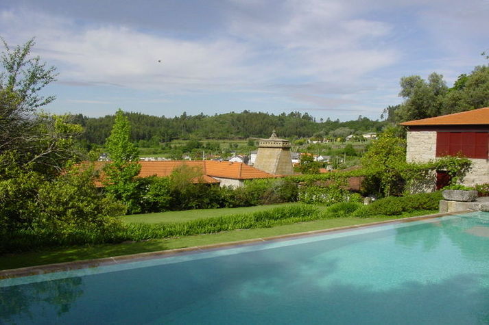PoolOfHouse