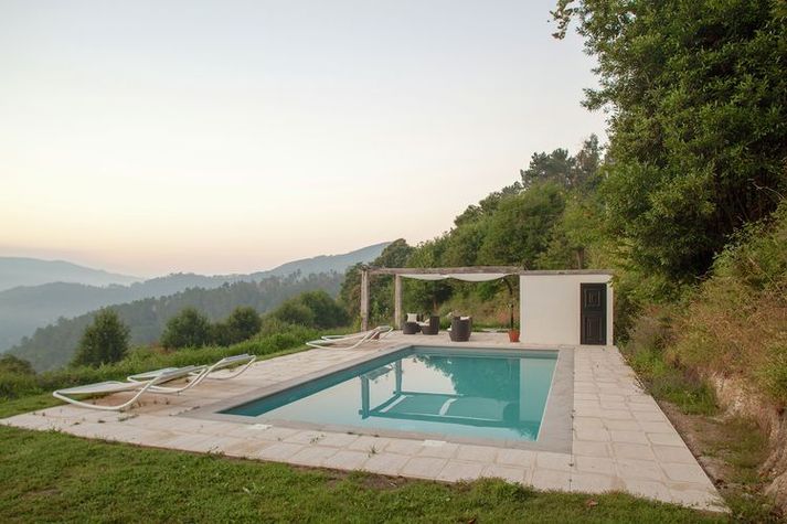 PoolOfHouse