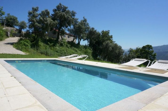 PoolOfHouse