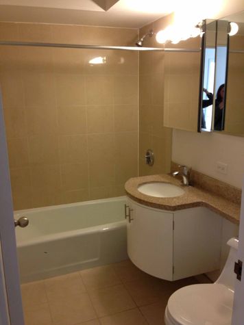 All tile bath and full tub
