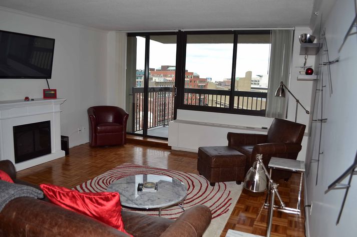 Features an electric fire place and 51" Flat Screen