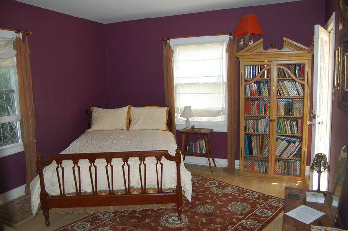 Second Room Available; Separate Reservation