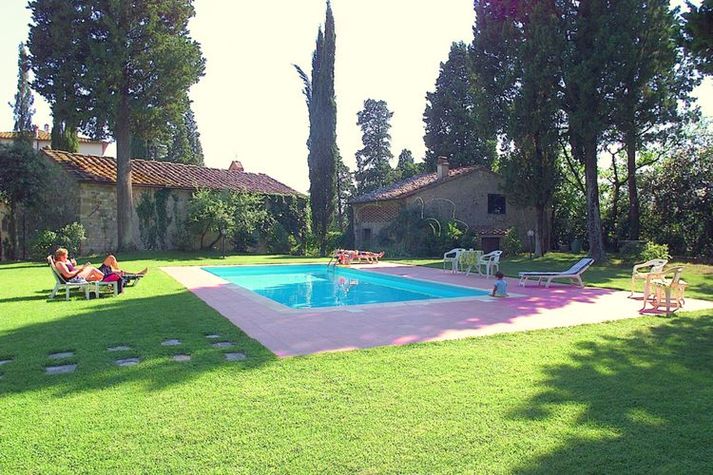 PoolOfHouse