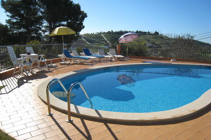 PoolOfHouse