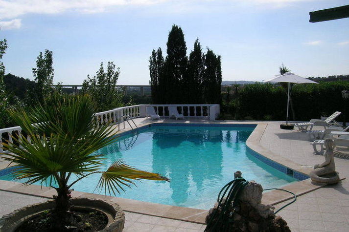 PoolOfHouse