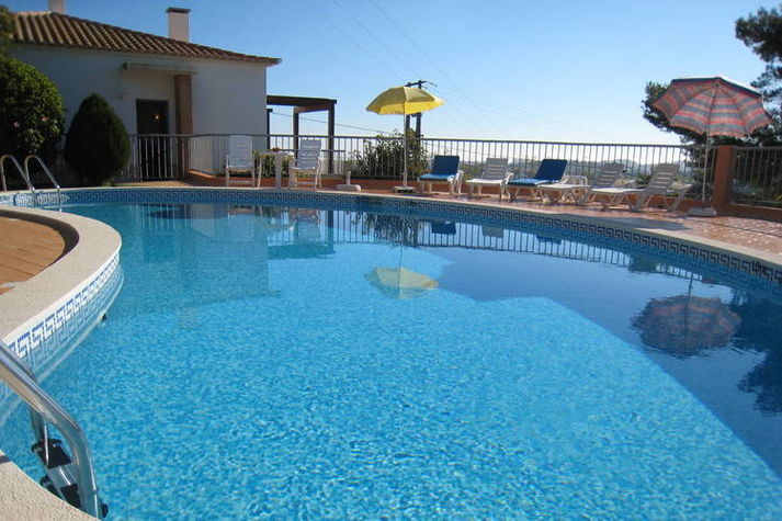 PoolOfHouse