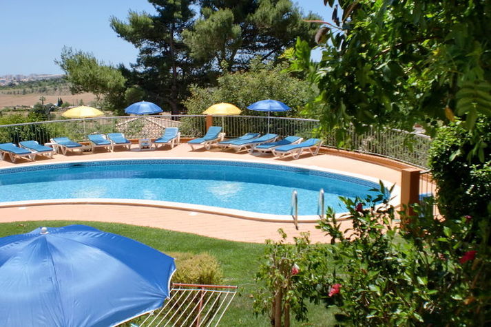 PoolOfHouse