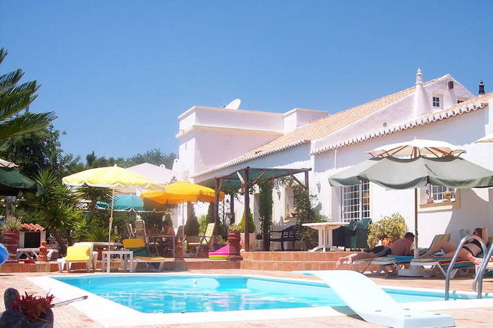 PoolOfHouse