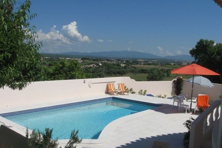 PoolOfHouse