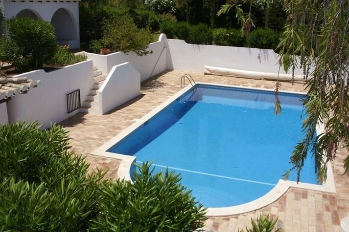 PoolOfHouse