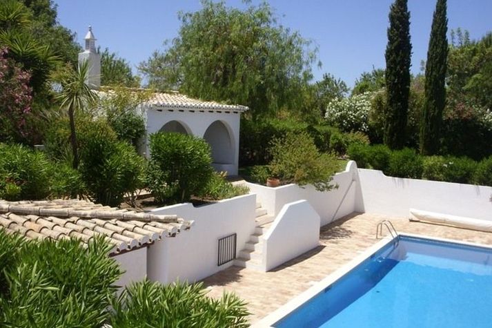 PoolOfHouse