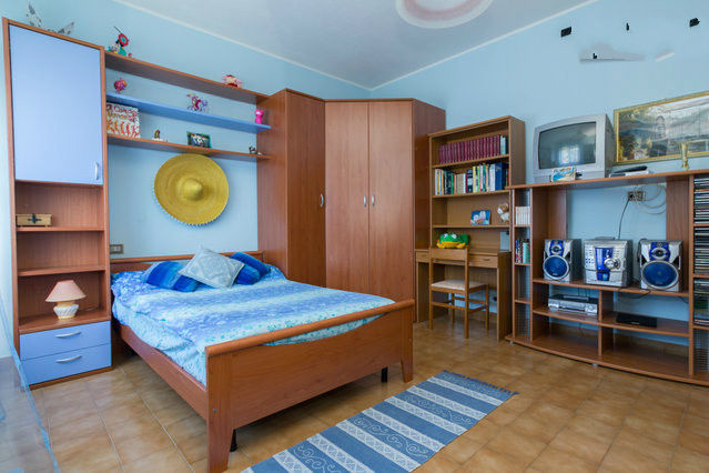 Room 2