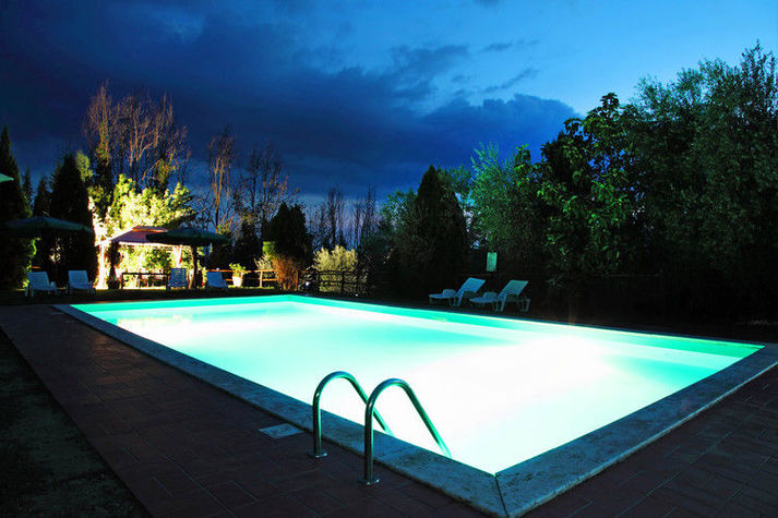 PoolOfHouse