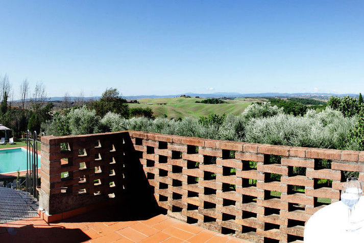 PoolOfHouse