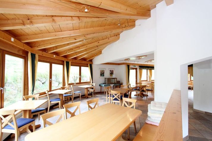 DiningRoom