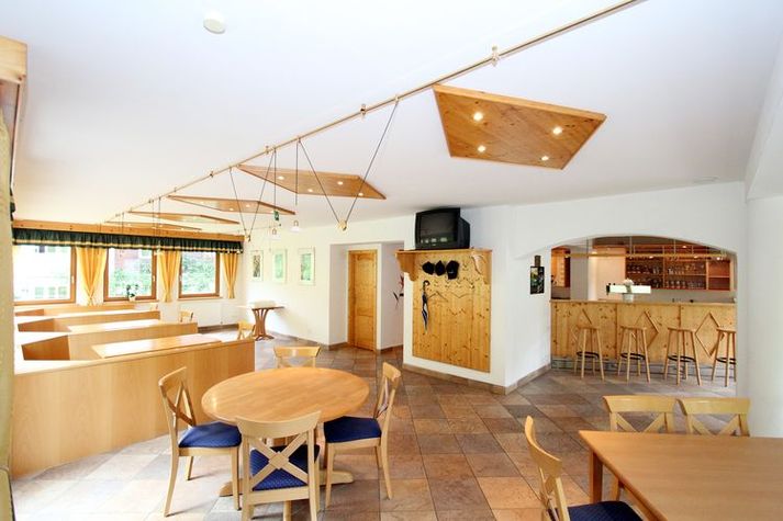 DiningRoom