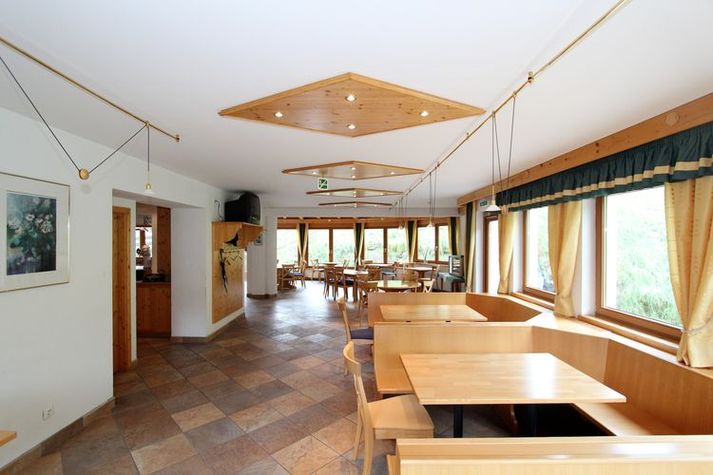 DiningRoom