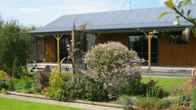 Estuary Cottage & Estuary Studio