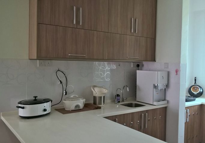 Dry Kitchen