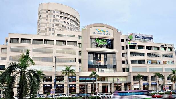 Nearby Shopping Mall